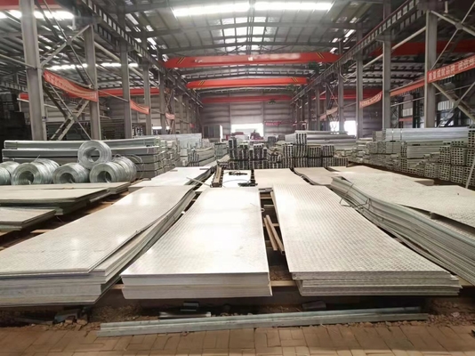 1250mm Lebar Hot-digulir plat pola galvanis Disesuaikan untuk Kontainer dan Kapal