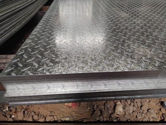 Q235 MS Diamond Steel Sheet untuk membuat alat kecil dan A36 HR Checkered Iron Sheet
