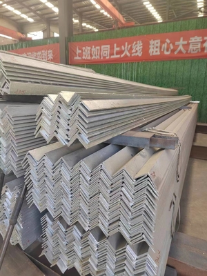 Baja sudut yang tidak sama Q235 Galvanized Hot Rolled Metal Alloys untuk struktur teknik