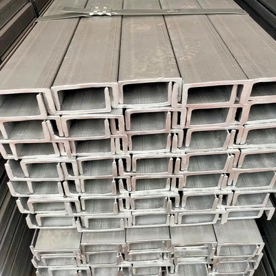 C8 C10 C12 C16 U Channel Hot Rolled Steel untuk Dukungan Struktural