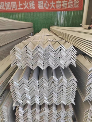 Seri Q195-Q420 Hot Rolled 120*120*3mm MS Angel Steel dengan Aplikasi Profil L