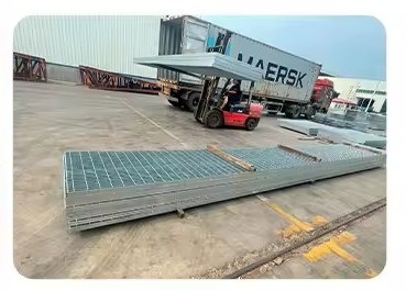 Industri Tambang Lapangan Galvanized Lantai Steel Grating untuk Kinerja Lama