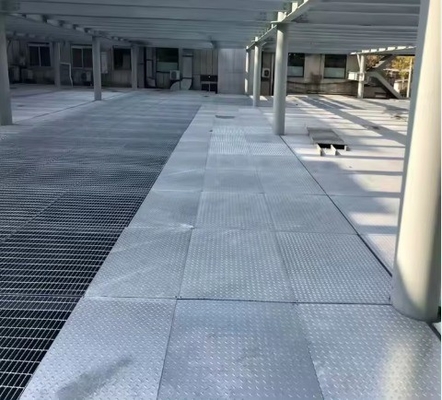 Disesuaikan Hot Dip Galvanized Steel Grating Gutter Cover Plate untuk lapangan tambang