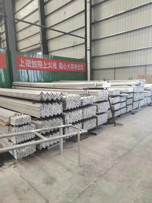 Bar sudut baja karbon kelas sama seri Q195-Q420 untuk ASTM A53 A36 GB Q235 Q345