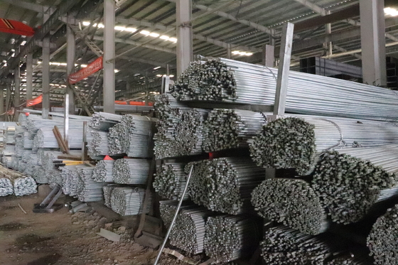 GB Standar Hot Dip Galvanized Round Steel untuk Aplikasi Las