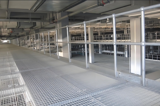 50mm Cross Bar Pitch Metal Floor Grating dengan Silver Finish dan Anti-korosi Coating