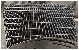 Aluminium Grating untuk tambang lapangan Platform Walkway ISO9001 bersertifikat baja galvanis