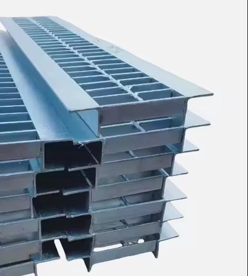 Struktur Baja Galvanis Tutup Parit Lattice Drain Grill 50mm Cross Bar Pitch